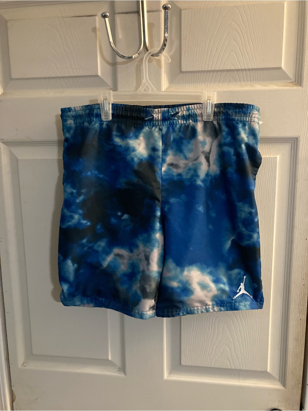 Jordan Boys' Essentials Smoke Dye Swim Trunks/Shorts Size L